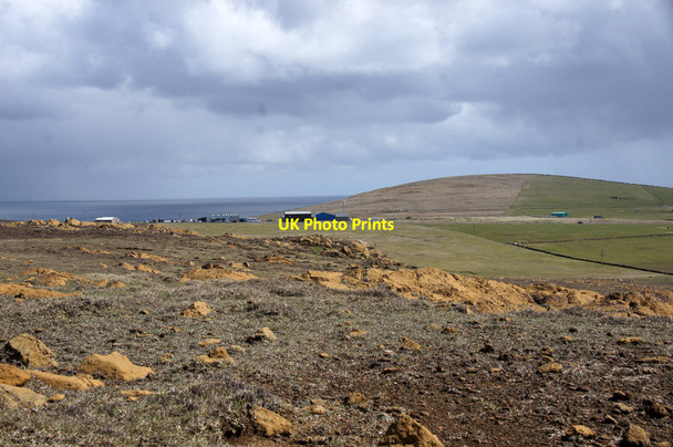 Photo 6"x4" Serpentine heath above Burnside, Baltasound Gardie\/HP6211 c2015