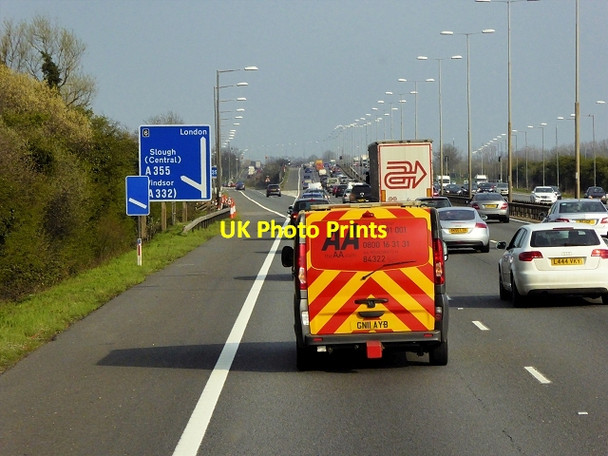 Photo 6"x4" Eastbound M4 at Junction 6 Eton c2015