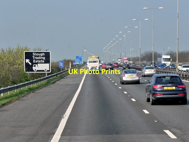 Photo 6"x4" Westbound M4 approaching Junction 6 Slough\/SU9979 c2015