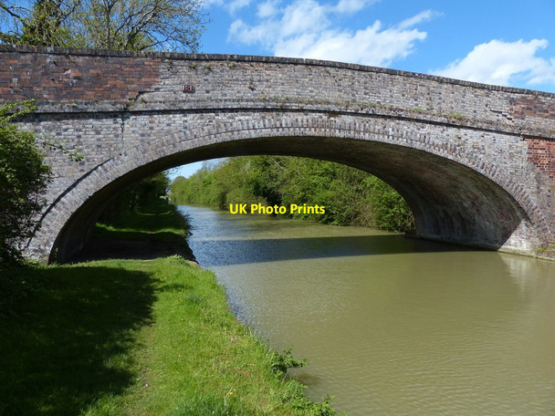 Photo 6"x4" Bridge 84 crossing the Oxford Canal Willoughby\/SP5167 c2015