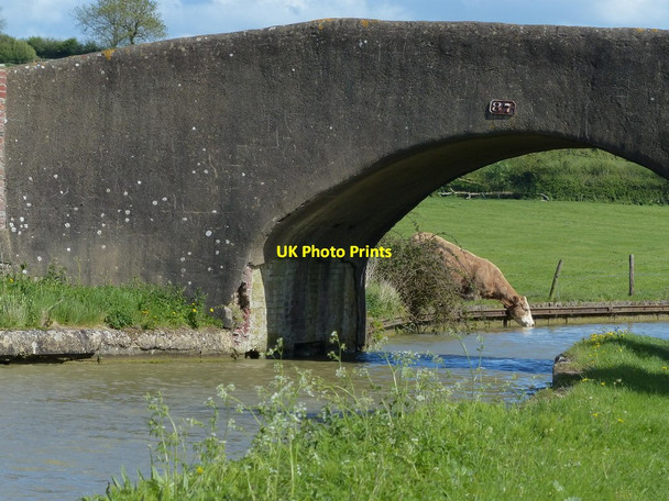 Photo 6"x4" Bridge 87 crossing the Oxford Canal Willoughby\/SP5167 c2015