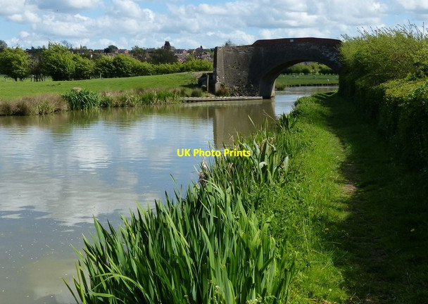 Photo 6"x4" Bridge 88 crossing the Oxford Canal Braunston c2015