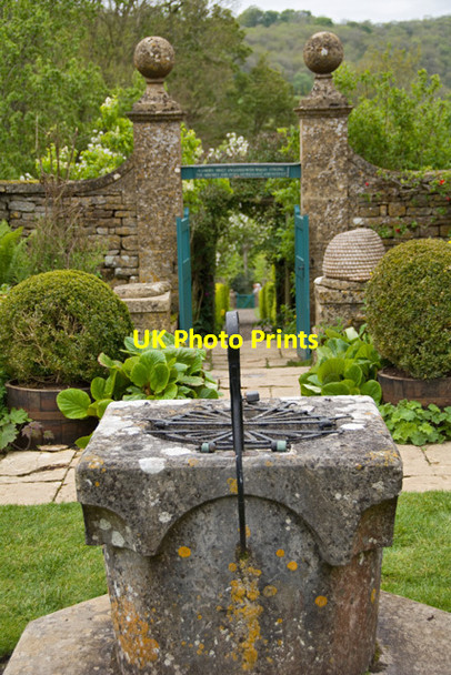 Photo 6"x4" Snowshill Manor garden Snowshill c2015