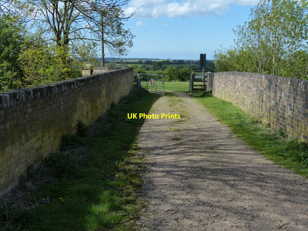Photo 6"x4" Track crossing Bridge 98: Wolfhampcote Bridge Wolfhampcote c2015