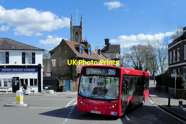Photo 6"x4" Bus in Hampton Village Hampton\/TQ1370 c2015