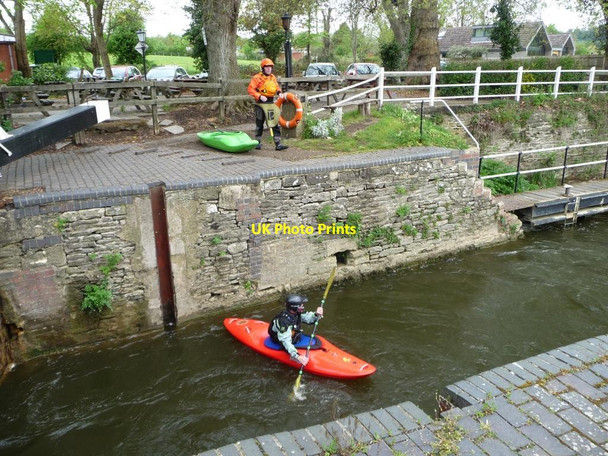 Photo 6"x4" Kayaker below Saltford Lock [No 4], River Avon Kelston c2015