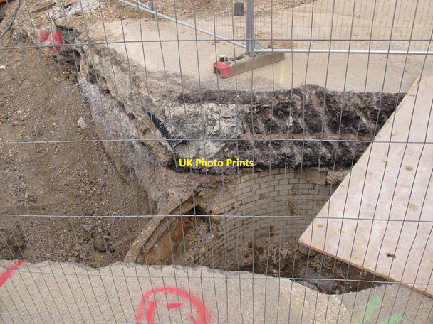 Photo 6"x4" Glazed brick access chamber Lewisham c2015