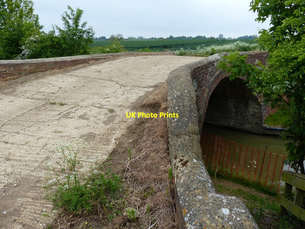 Photo 6"x4" Track crossing bridge 147: Clattercote Bridge Claydon\/SP4550 c2015