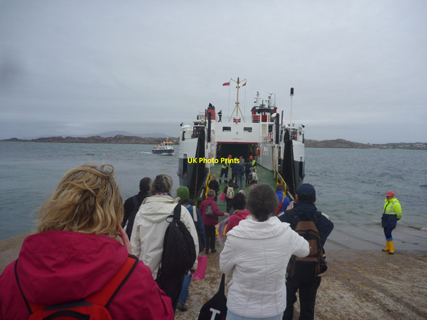 Photo 6"x4" Coastal Argyll : Boarding The MV Loch Buie At Iona Slipway Baile M\u00f2r c2015