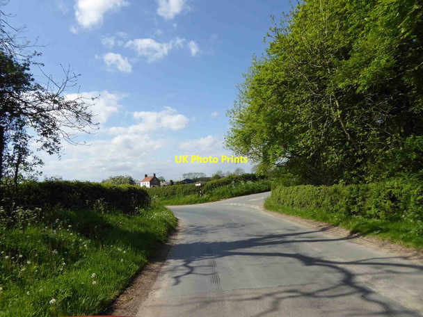 Photo 6"x4" Mill Lane junction Lowthorpe Lowthorpe c2015