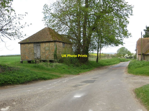 Photo 6"x4" Road past the Farm Ipsden c2015