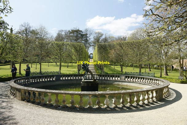 Photo 6"x4" Walking round the Pond Buscot c2015