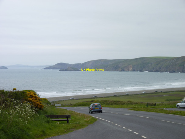 Photo 6"x4" Entering Newgale, Pembrokeshire Wood\/SM8521 c2015