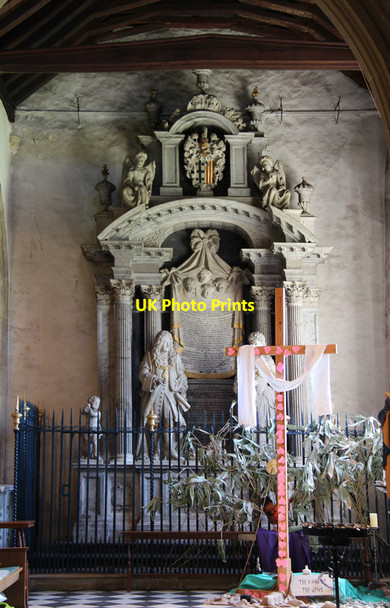 Photo 6"x4" St Mary, Bletchingley - Monument Bletchingley c2015