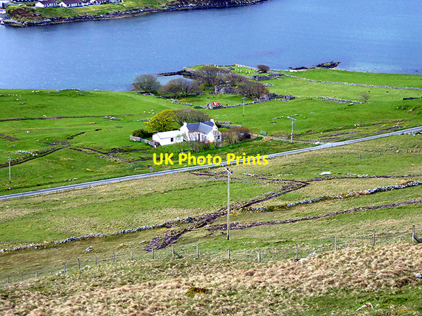 Photo 6"x4" Isolated house at Sound Sound\/HU3850 c2015