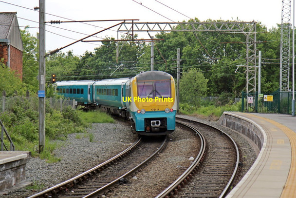 Photo 6"x4" Arriva Trains Wales Class 175, 175114, Earlestown railway station Newton-Le-Willows\/SJ5895 c2015