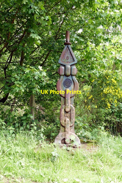 Photo 6"x4" Millennium Milepost  Clipstone\/SK5863 c2015