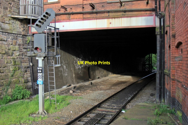 Photo 6"x4" Signal, Wigan Wallgate railway station Wigan c2015