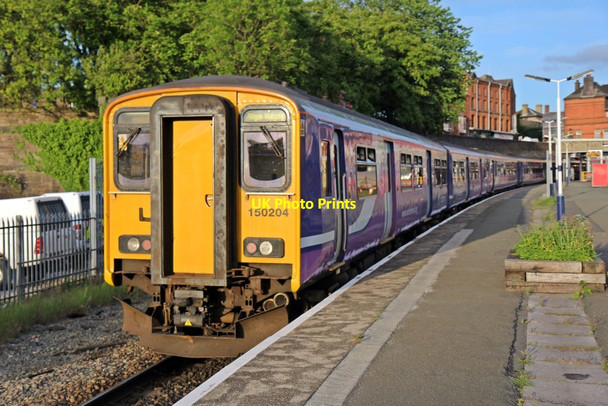 Photo 6"x4" Northern Rail Class 150, 150204, platform 2, Wigan Wallgate railway station Wigan c2015