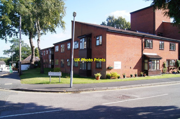 Photo 6"x4" Housing on Rivers Close Farnborough\/SU8754 c2015