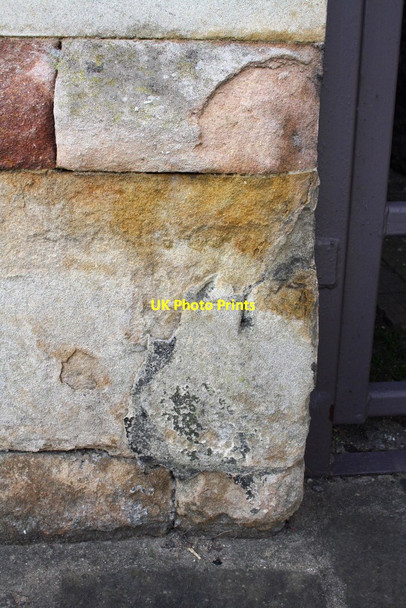 Photo 6"x4" Weathered benchmark on #20 Broad Street Stamford\/TF0207 c2016