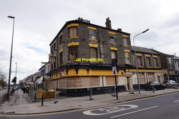 Photo 6"x4" The former Eagle Public House Kingston upon Hull c2016