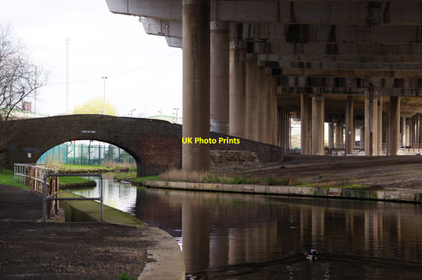 Photo 6"x4" Blakeley Hall Bridge, BCN Old Main Line Oldbury\/SO9888 c2016
