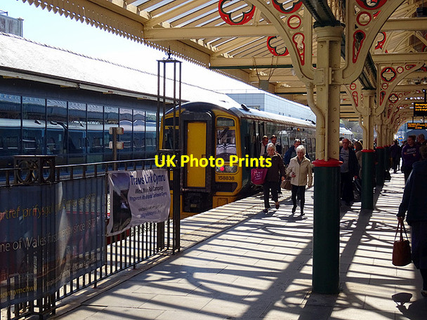 Photo 6"x4" Boarding and alighting at Aberystwyth Aberystwyth c2016