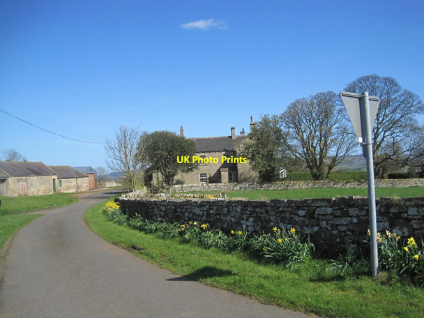Photo 6"x4" Mountain Farmhouse Eslington Park c2016