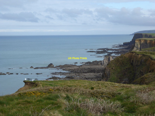 Photo 6"x4" Cliffs and rocks at Upton, south of Bude Bude\/SS2106 c2016