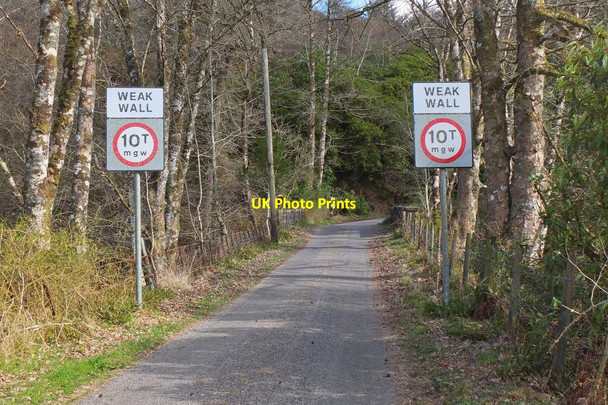 Photo 6"x4" Weak Wall warning near Port Appin Port Appin c2016
