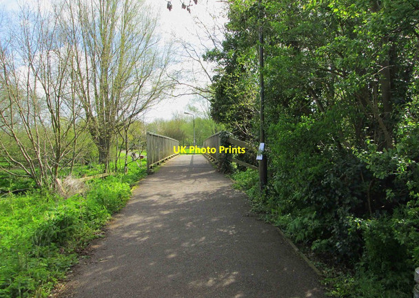 Photo 6"x4" Footpath to Bourton Park from Bourton Road, Buckingham Buckingham c2016