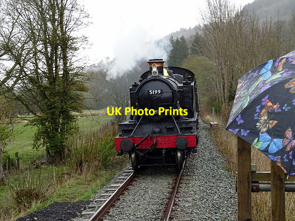 Photo 6"x4" Steam locomotive 5199 enters Corwen station Corwen c2016