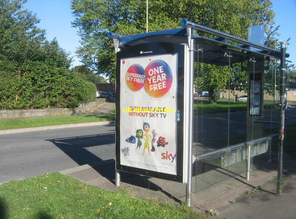 Photo 6"x4" Bus shelter on Kingsclere Road Basingstoke c2015