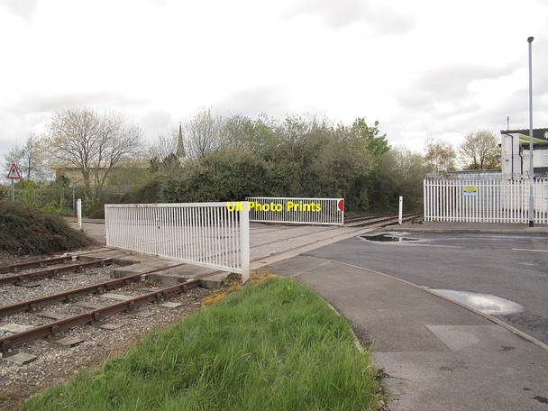 Photo 6"x4" Beza Road level crossing Hunslet c2016