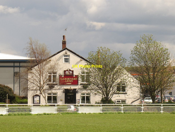 Photo 6"x4" The Gardeners Arms, Beza Street Hunslet c2016