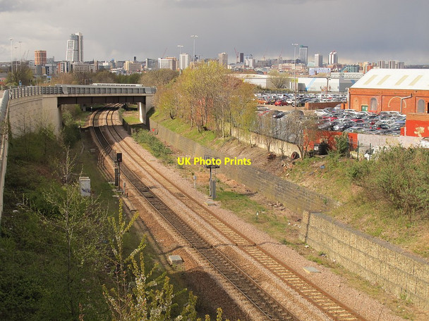 Photo 6"x4" Railway north of Hillidge Road Hunslet c2016