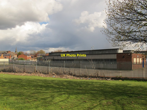 Photo 6"x4" Rear of Lynn and Jones works Leeds\/SE3034 c2016
