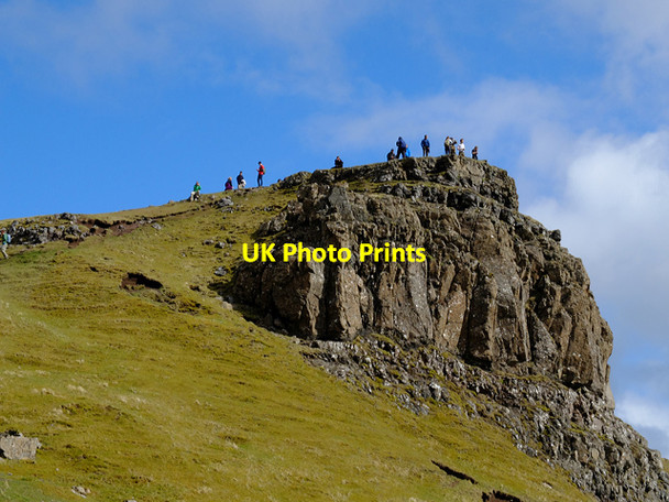 Photo 6"x4" Photographers above the Old Man of Storr Loch Scamadal c2016