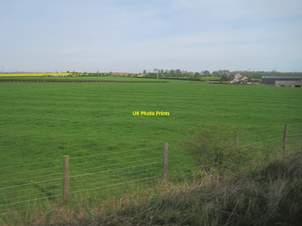 Photo 6"x4" View from a Newcastle-Edinburgh train - Brotherwick Farm Eastfield Hall c2016