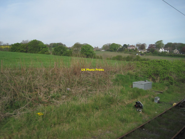 Photo 6"x4" View from a Newcastle-Edinburgh train - view towards Bilton Hipsburn c2016