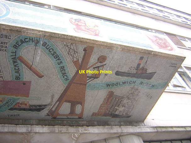 Photo 6"x4" Former Poplar Town Hall, Bow Road: porch over Members' Entrance Bow\/TQ3682 c2016