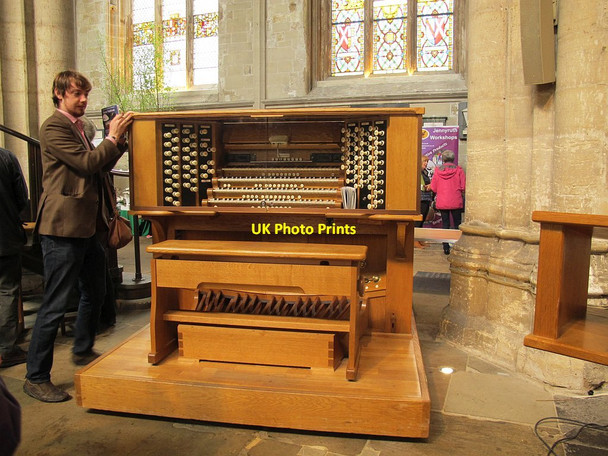 Photo 6"x4" Ripon Cathedral - moving the organ console Ripon c2016