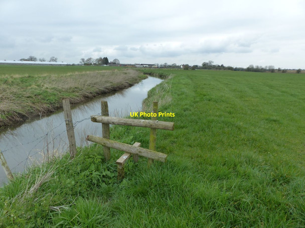 Photo 6"x4" River Gowy near Plemstall Barrowmore Estate c2016