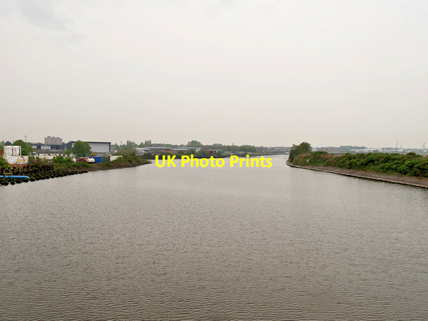 Photo 6"x4" Manchester Ship Canal, Stanlow Ellesmere Port c2016