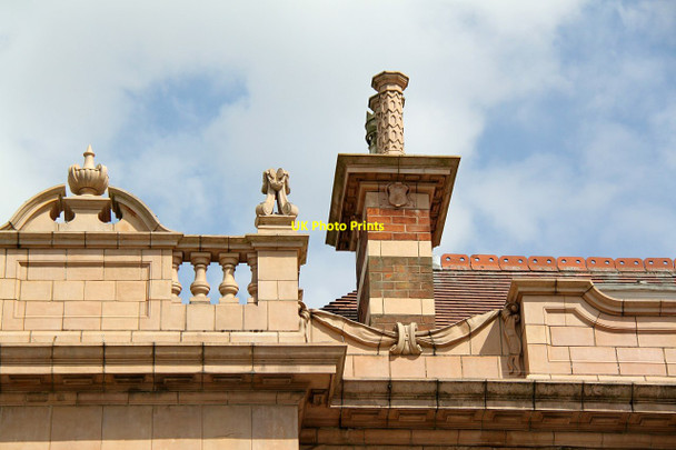 Photo 6"x4" Former bank building, Shepshed, parapet and chimney Shepshed c2016