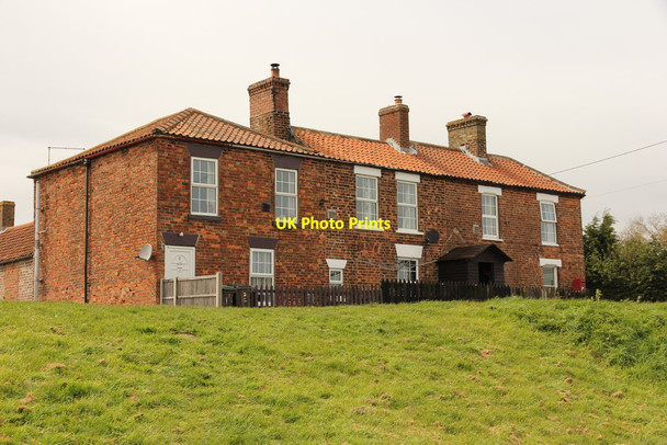 Photo 6"x4" Tattershall Bridge Cottages Tattershall Bridge c2016