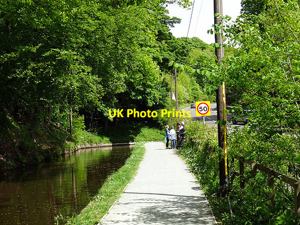 Photo 6"x4" The Llangollen Canal passes under Trevor Road Llangollen c2016