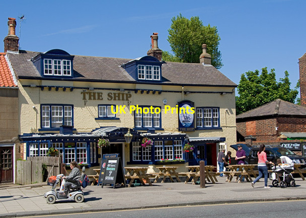 Photo 6"x4" The Ship Inn, Scarborough Scarborough\/TA0388 c2015