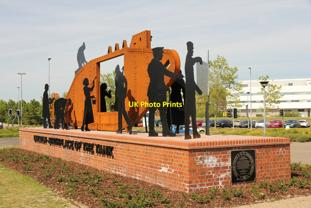 Photo 6"x4" Lincoln Tank Memorial Lincoln c2015 P1